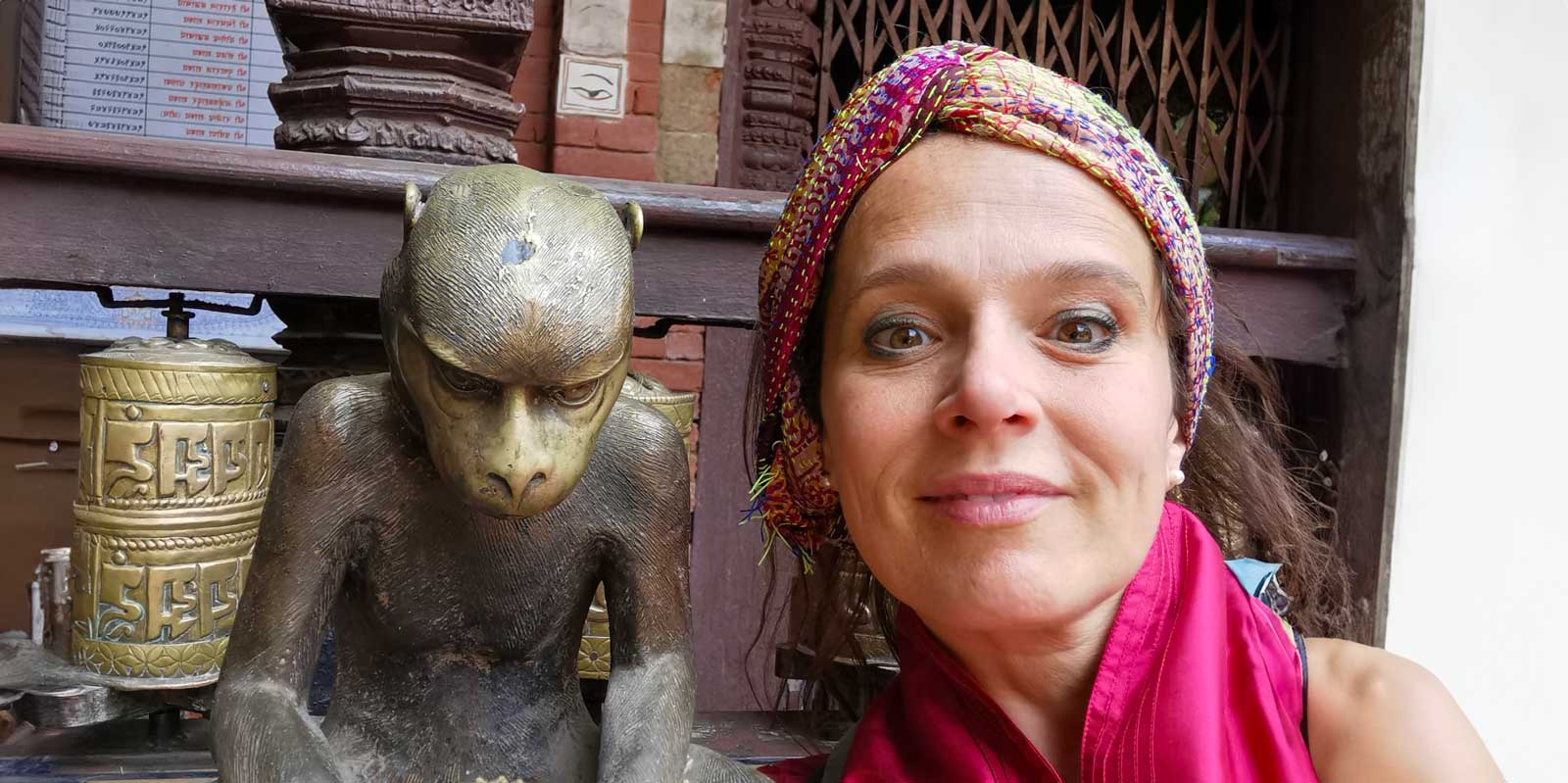 Sabina Lazzarini: Ashtanga Yoga e Tecniche di Rilassamento